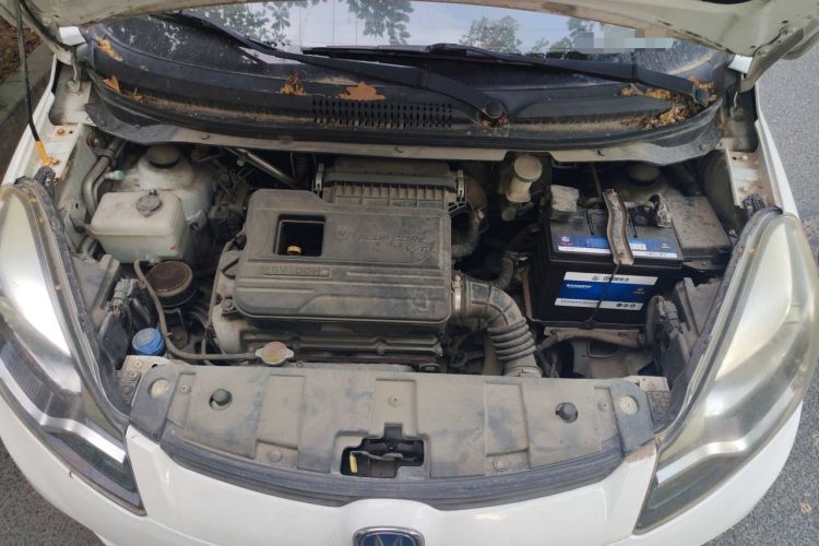 Used CHANGAN Benni 2015 1.4L IMT Prestige Model China V Standard Engine Bay