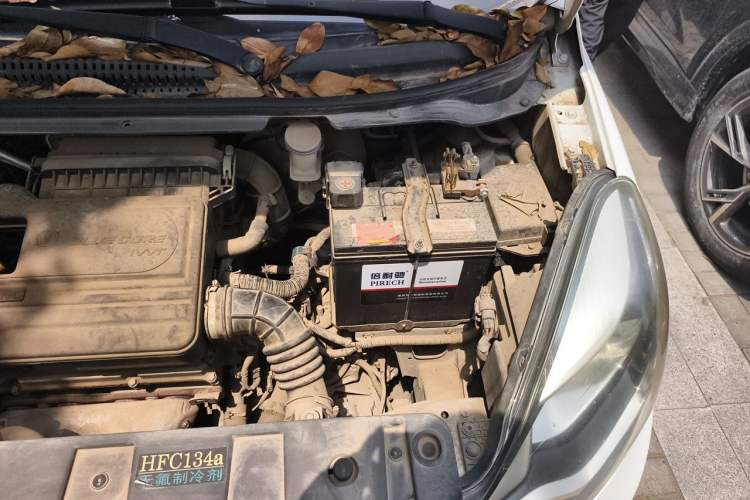 Used CHANGAN Benni 2015 1.4L IMT Prestige Model China V Standard Engine Bay Left