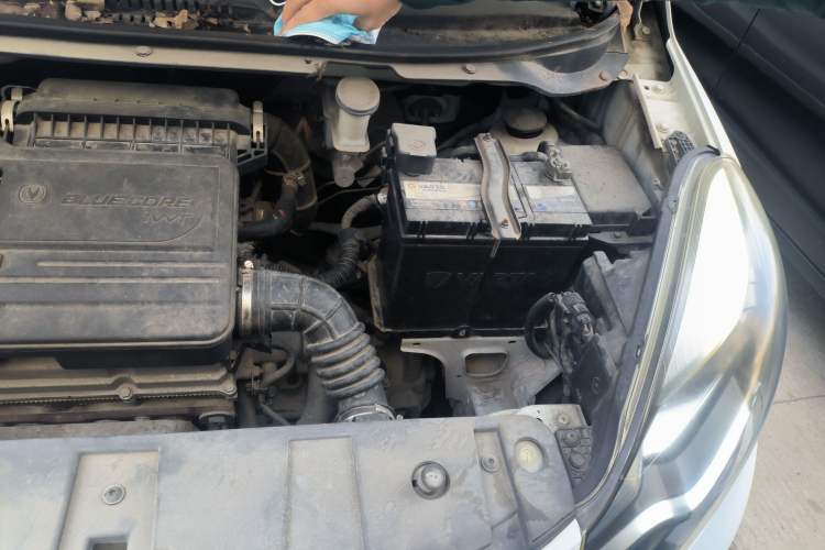 Used CHANGAN Benni 2015 1.4L Manual Luxury Model China V Standard Engine Bay Left