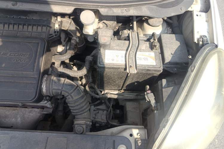 Used CHANGAN Benni 2015 1.4L IMT Luxury Model China V Standard Engine Bay Left