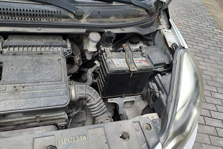 Used CHANGAN Benni 2015 1.4L Manual Luxury Model China V Standard Engine Bay Left