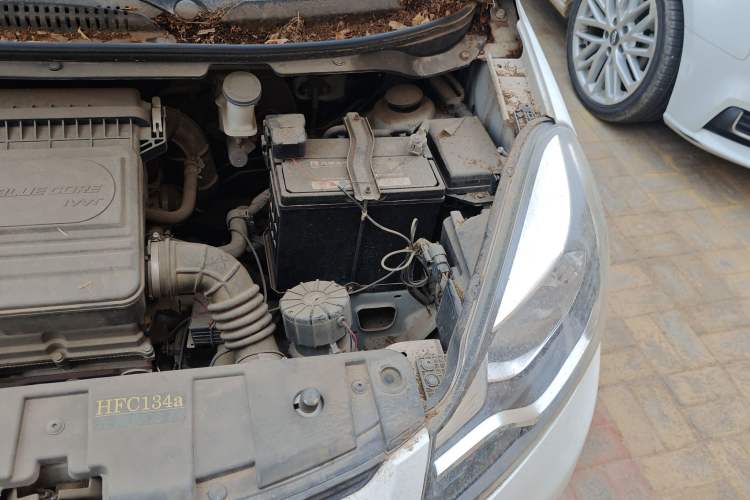 Used CHANGAN Benni 2015 1.4L Manual Luxury Model China V Standard Engine Bay Left