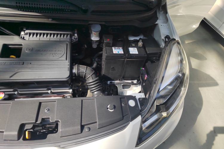 Used CHANGAN Benni 2015 1.4L IMT Luxury Model China V Standard Engine Bay Left