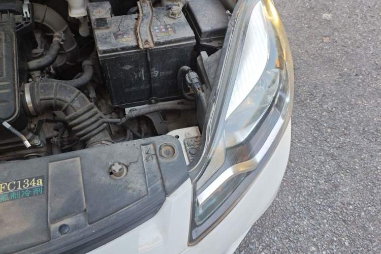 Used CHANGAN Benni 2015 1.4L IMT Prestige Model China V Standard Engine Bay Left