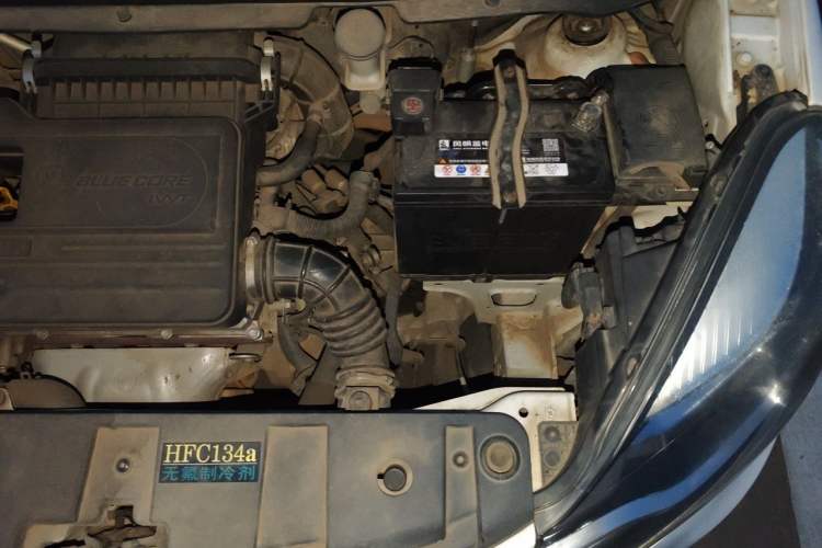 Used CHANGAN Benni 2015 1.4L Manual Luxury Model China IV Standard Engine Bay Left