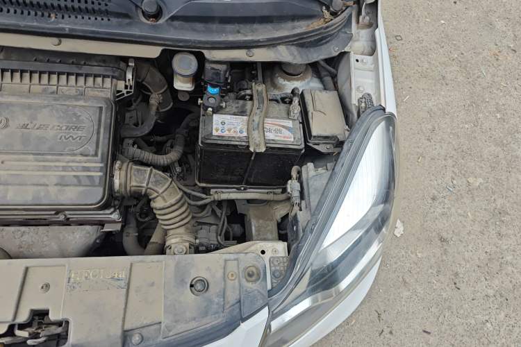 Used CHANGAN Benni 2015 1.4L IMT Prestige Model China V Standard Engine Bay Left