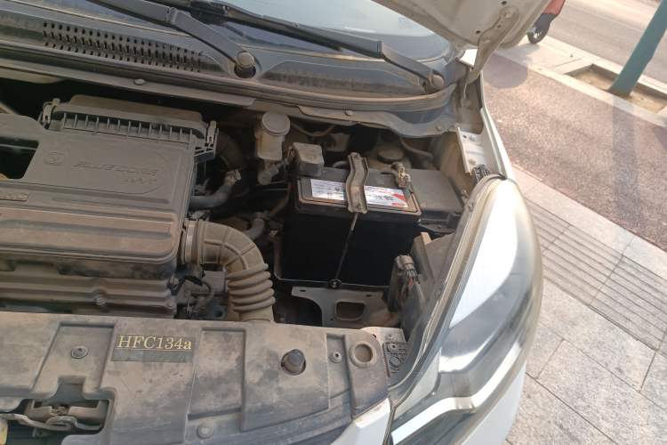 Used CHANGAN Benni 2015 1.4L Manual Luxury Model China V Standard Engine Bay Left