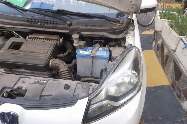 Used CHANGAN Benni 2015 1.4L IMT Prestige Model China V Standard Engine Bay Left