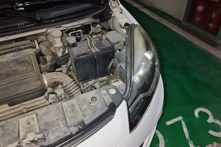 Used CHANGAN Benni 2015 1.4L IMT Luxury Model China V Standard Engine Bay Left