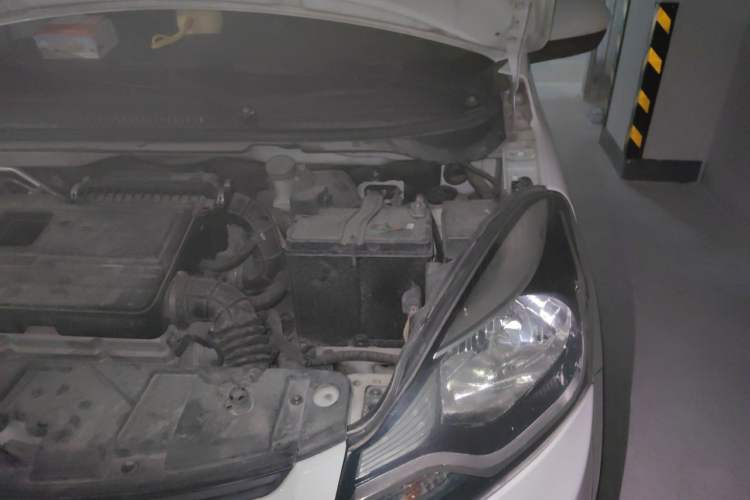 Used CHANGAN Benni 2015 1.4L IMT Sunroof Version China V Standard Engine Bay Left