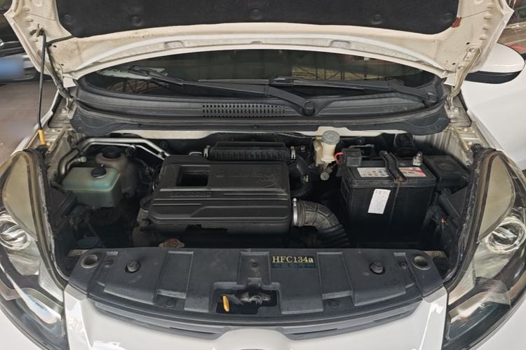 Used CHANGAN Benni 2015 1.4L IMT Prestige Model China V Standard Engine Bay