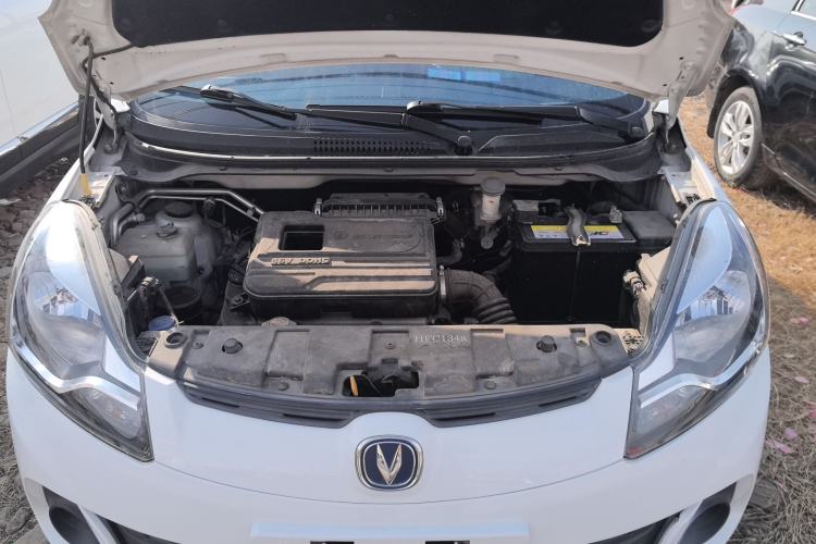 Used CHANGAN Benni 2015 1.4L IMT Luxury Model China V Standard Engine Bay