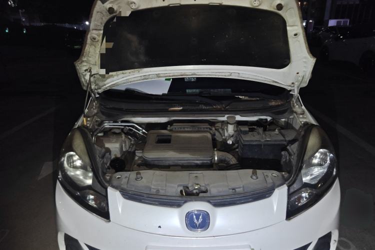 Used CHANGAN Benni 2015 1.4L IMT Sunroof Version China IV Standard Engine Bay