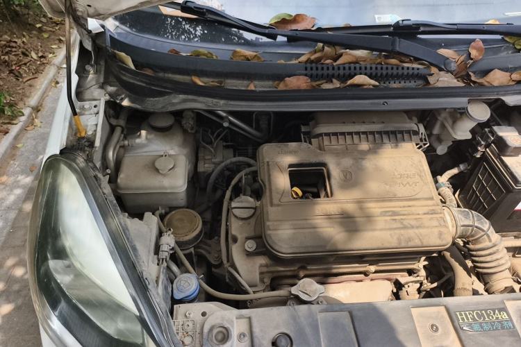 Used CHANGAN Benni 2015 1.4L IMT Prestige Model China V Standard Engine Bay Right