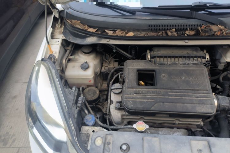 Used CHANGAN Benni 2015 1.4L Manual Luxury Model China V Standard Engine Bay Right
