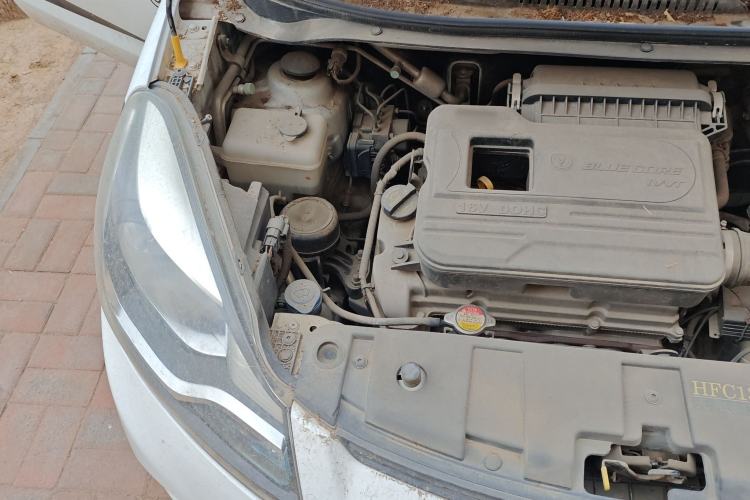 Used CHANGAN Benni 2015 1.4L Manual Luxury Model China V Standard Engine Bay Right