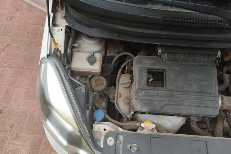 Used CHANGAN Benni 2015 1.4L IMT Sunroof Version China V Standard Engine Bay Right