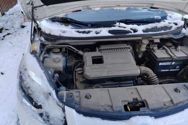Used CHANGAN Benni 2015 1.4L IMT Luxury Model China IV Engine Bay Right