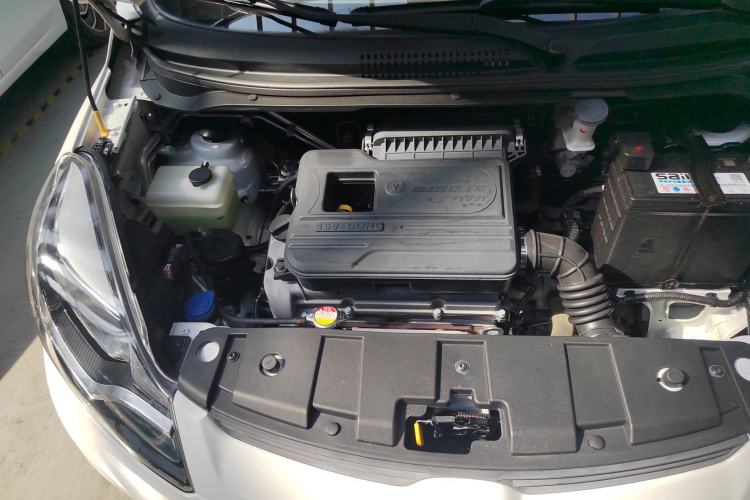 Used CHANGAN Benni 2015 1.4L IMT Luxury Model China V Standard Engine Bay Right
