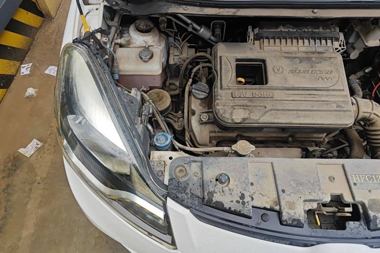 Used CHANGAN Benni 2015 1.4L IMT Luxury Version China IV Standard Engine Bay Right