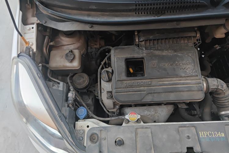 Used CHANGAN Benni 2015 1.4L IMT Prestige Model China V Standard Engine Bay Right