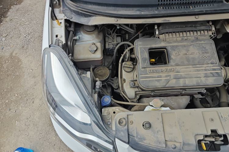 Used CHANGAN Benni 2015 1.4L IMT Prestige Model China V Standard Engine Bay Right
