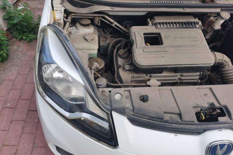 Used CHANGAN Benni 2015 1.4L IMT Luxury Model China V Standard Engine Bay Right