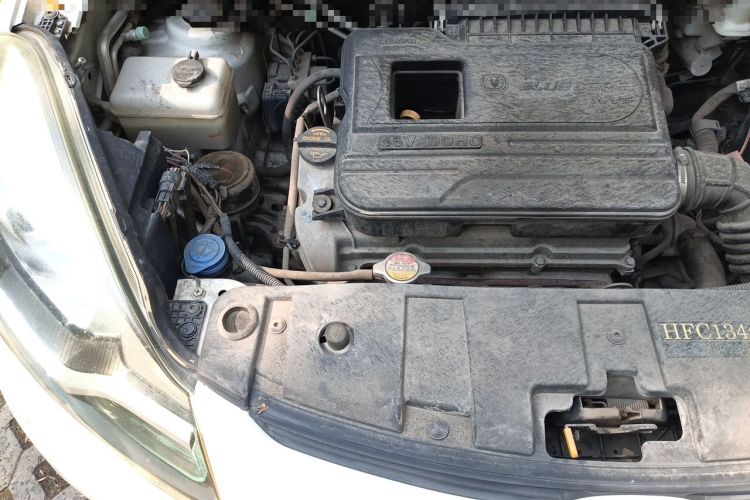 Used CHANGAN Benni 2015 1.4L IMT Luxury Model China V Standard Engine Bay Right