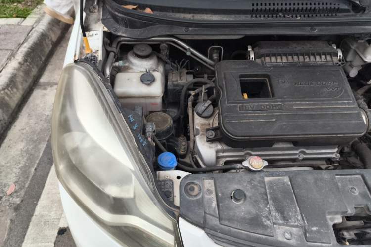 Used CHANGAN Benni 2015 1.4L IMT Luxury Model China IV Engine Bay Right