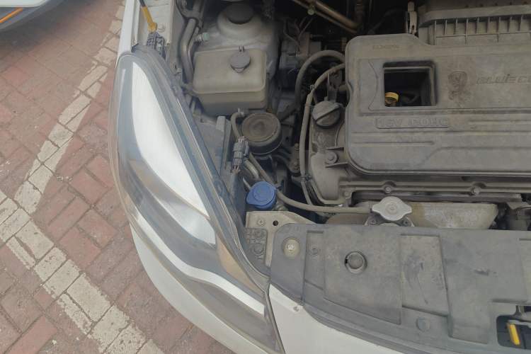 Used CHANGAN Benni 2015 1.4L IMT Luxury Model China V Standard Engine Bay Right