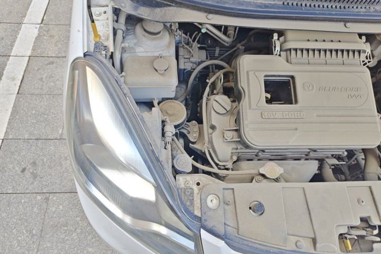 Used CHANGAN Benni 2015 1.4L IMT Prestige Model China V Standard Engine Bay Right