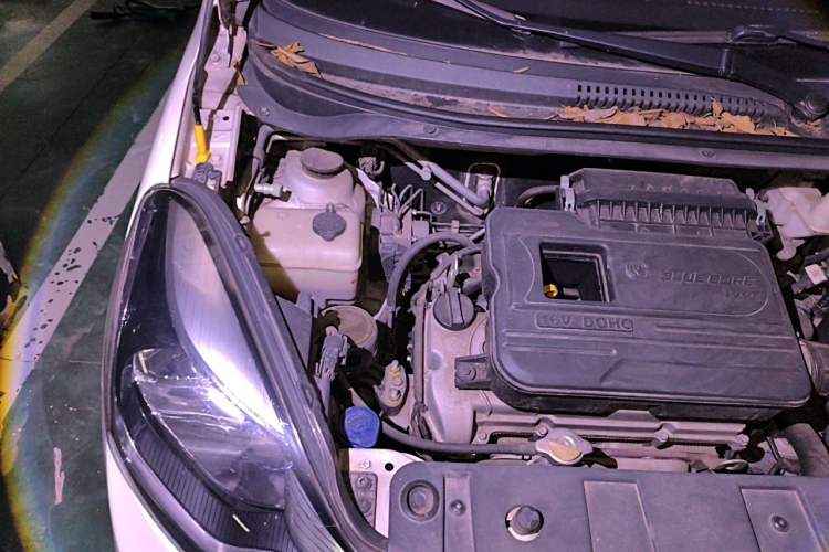 Used CHANGAN Benni 2015 1.4L IMT Luxury Version China IV Standard Engine Bay Right