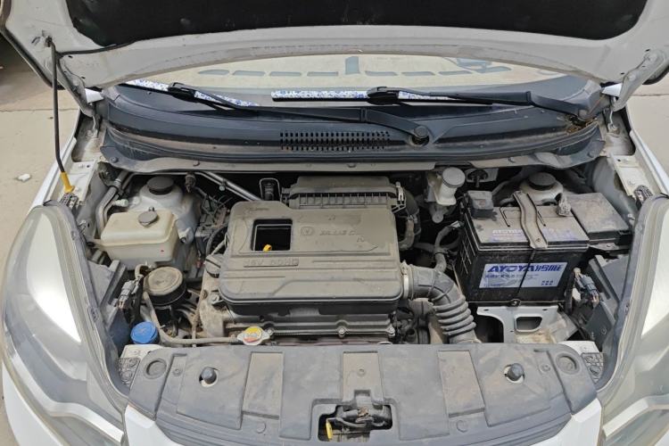 Used CHANGAN Benni 2015 1.4L Manual Sunroof Version China V Standard Engine Bay