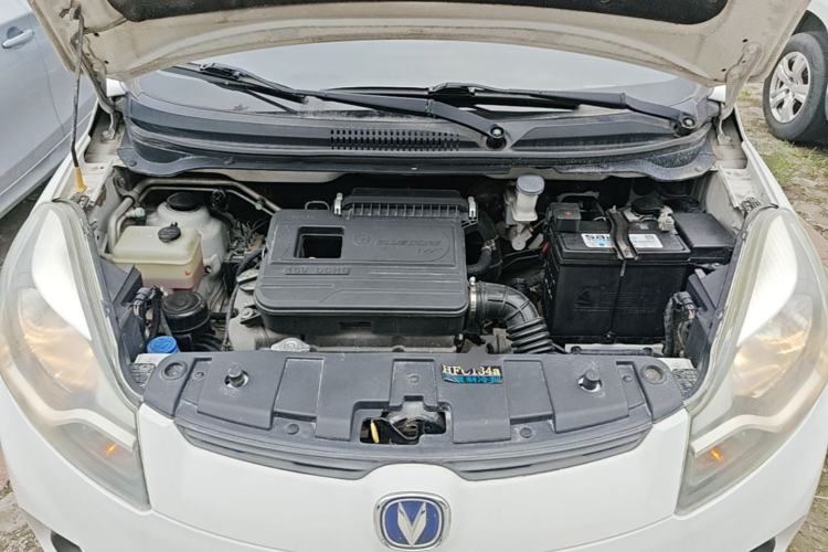 Used CHANGAN Benni 2015 1.4L IMT Sunroof Version China V Standard Engine Bay