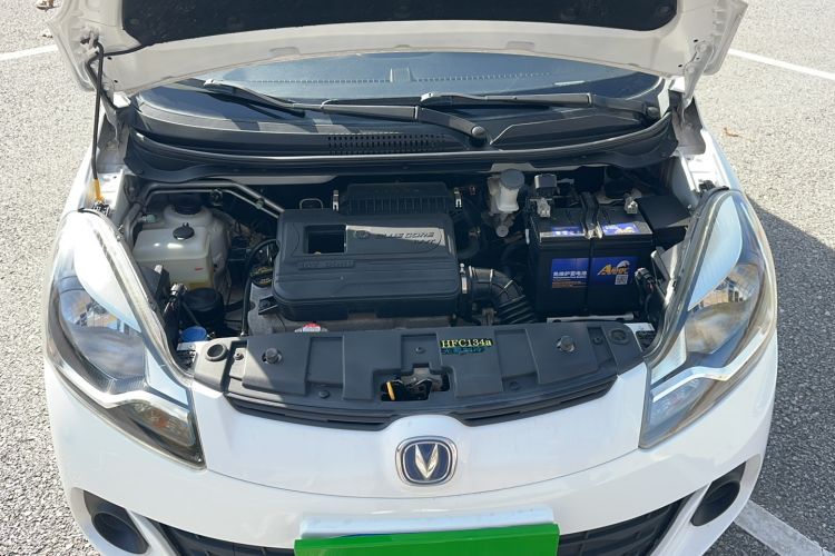 Used CHANGAN Benni 2015 1.4L IMT Luxury Model China V Standard Engine Bay