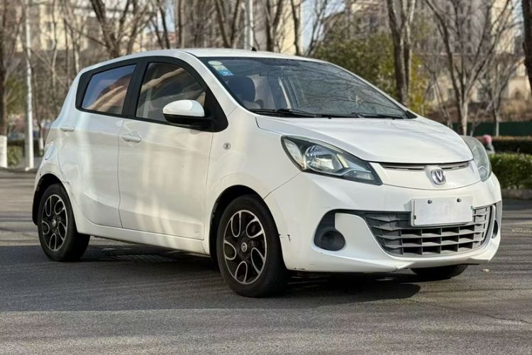 Used CHANGAN Benni 2015 1.4L IMT Luxury Model China V Standard Exterior 1