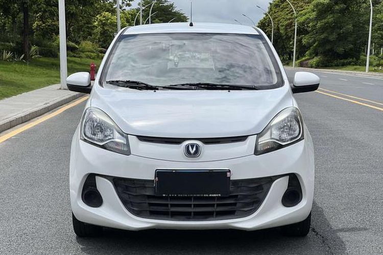 Used CHANGAN Benni 2015 1.4L IMT Luxury Model China V Standard Exterior 1