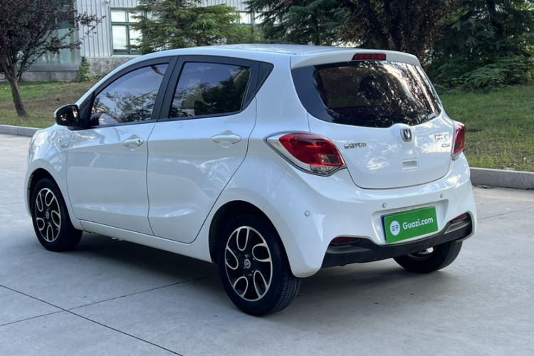 Used CHANGAN Benni 2015 1.4L IMT Luxury Model China V Standard Exterior 2