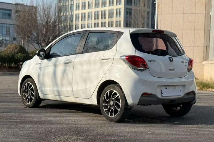 Used CHANGAN Benni 2015 1.4L IMT Luxury Model China V Standard Exterior 2