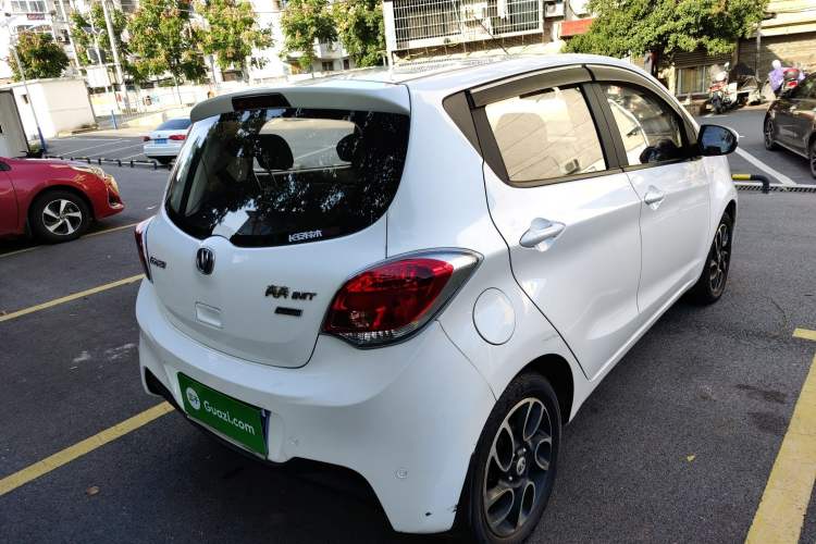 Used CHANGAN Benni 2015 1.4L IMT Luxury Model China V Standard Exterior 3