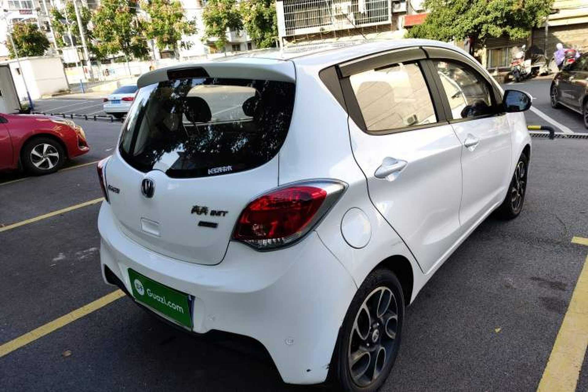 Used CHANGAN Benni 2015 1.4L IMT Luxury Model China V Standard Exterior 3
