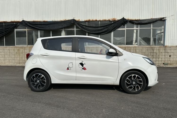 Used CHANGAN Benni 2015 1.4L Manual Luxury Model China V Standard Exterior 3