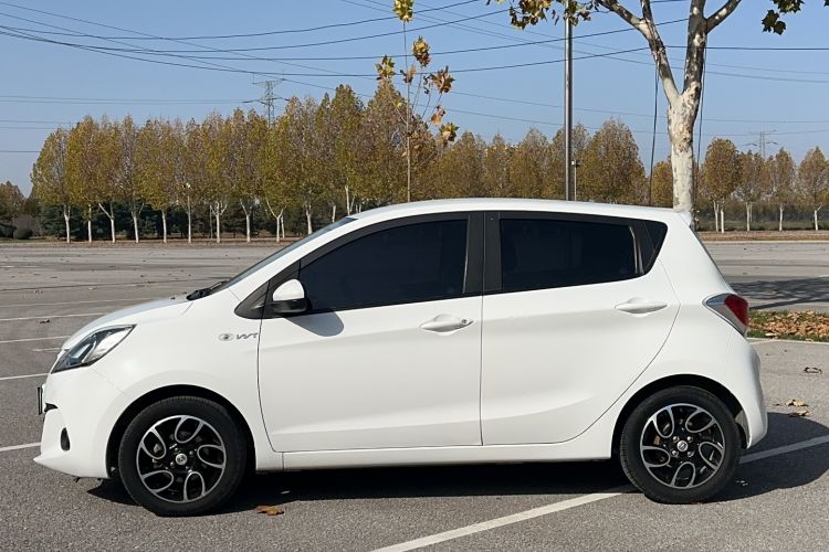 Used CHANGAN Benni 2015 1.4L IMT Luxury Model China V Standard Exterior 3