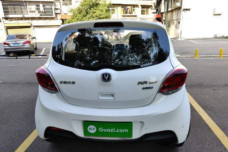 Used CHANGAN Benni 2015 1.4L IMT Luxury Model China V Standard Exterior 4