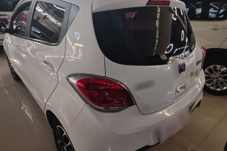 Used CHANGAN Benni 2015 1.4L IMT Luxury Model China V Standard Exterior 4