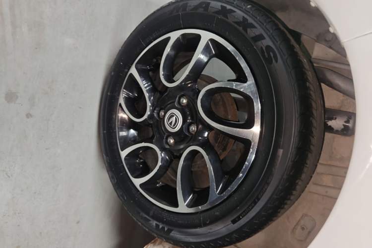 Used CHANGAN Benni 2015 1.4L IMT Luxury Model China V Standard Exterior 5