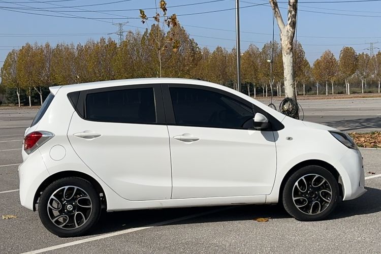 Used CHANGAN Benni 2015 1.4L IMT Luxury Model China V Standard Exterior 7