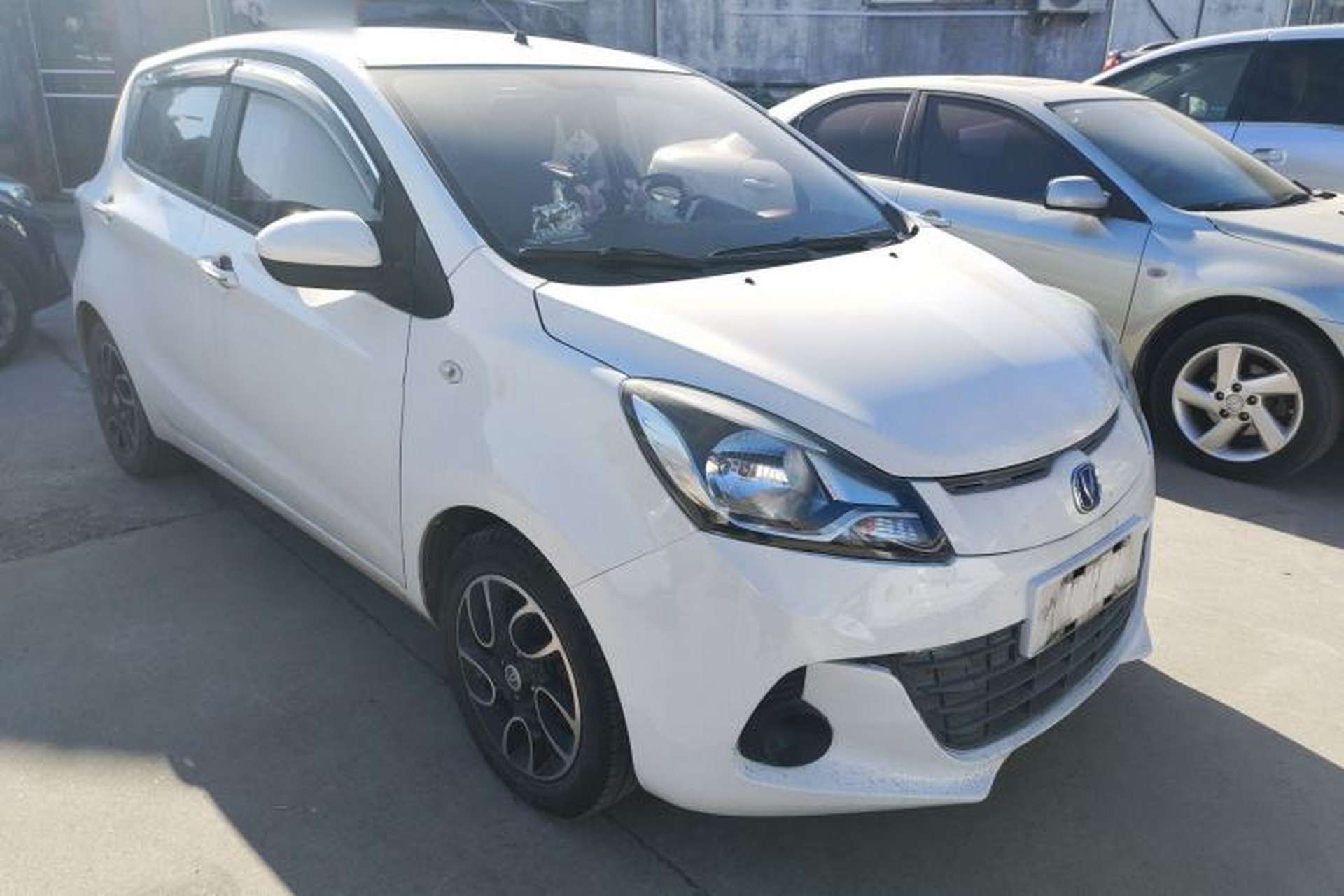 Used CHANGAN Benni 2015 1.4L IMT Luxury Model China V Standard Front Right 45 Deg