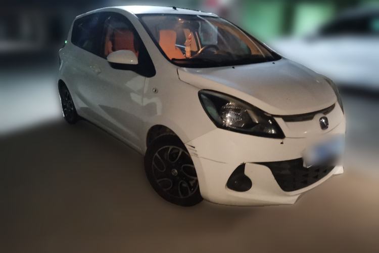 Used CHANGAN Benni 2015 1.4L IMT Prestige Model China V Standard Front Right 45 Deg