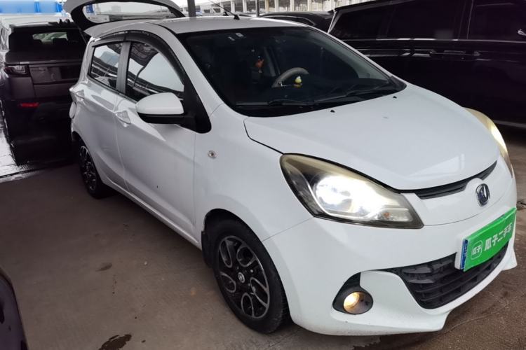 Used CHANGAN Benni 2015 1.4L IMT Luxury Model China IV Front Right 45 Deg